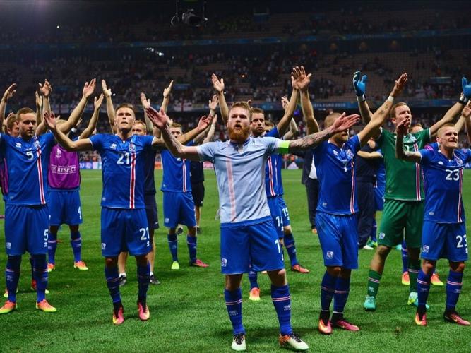 冰岛2016欧洲杯段子（16年欧洲杯冰岛队都是业余球员吗）