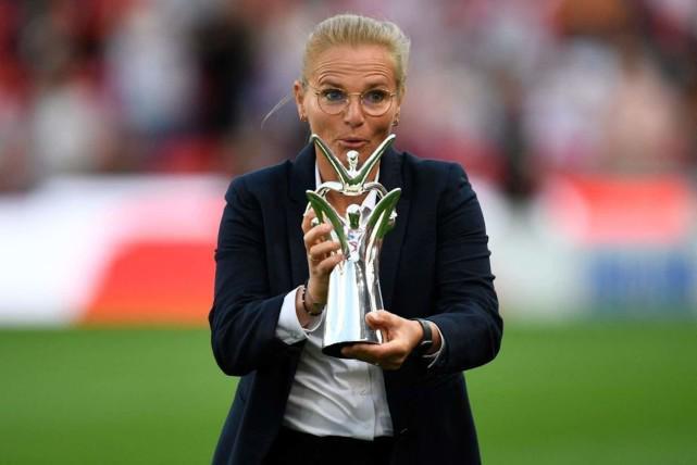 欧洲杯女足球教练（欧洲杯各队教练）
